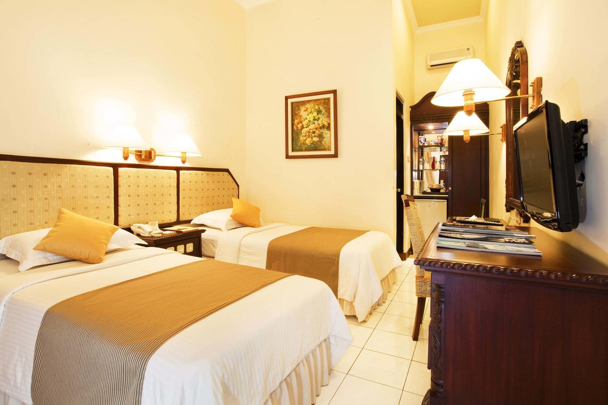 Puri Asri Hotel & Resort Magelang Exterior photo